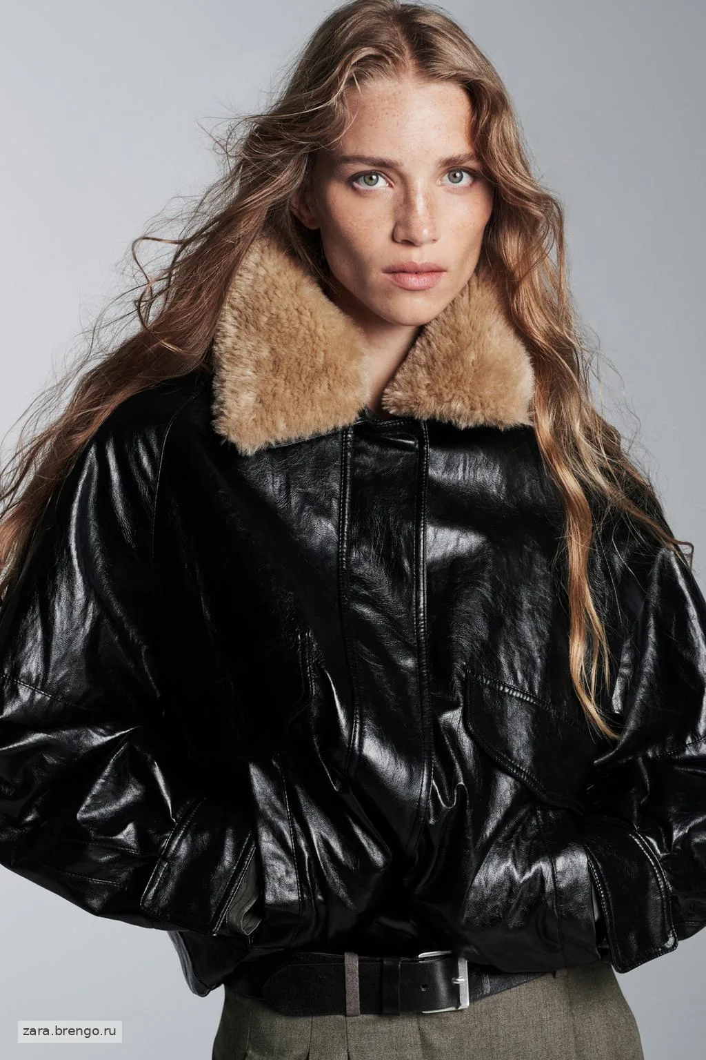 КУРТКА С ВОРОТНИКОМ ИЗ ИСКУССТВЕННОГО МЕХА — коллекция Zara «ZW»