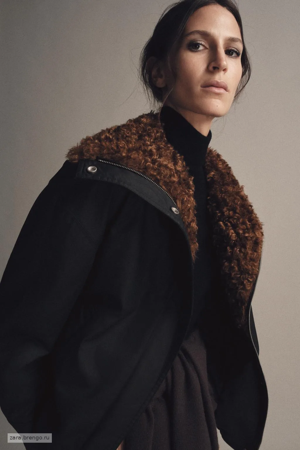БОМБЕР ИЗ ИСКУССТВЕННОЙ ОВЧИНЫ — коллекция Zara «ZW»