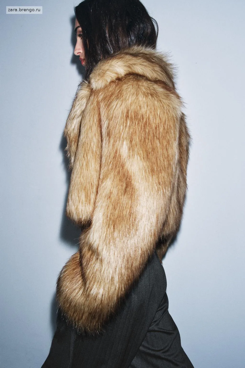 КОРОТКАЯ КУРТКА ИЗ ИСКУССТВЕННОГО МЕХА — коллекция Zara «ZW»