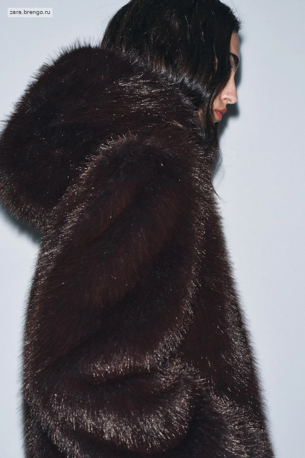 КОРОТКОЕ ПАЛЬТО ИЗ ИСКУССТВЕННОГО МЕХА — коллекция Zara «ZW»