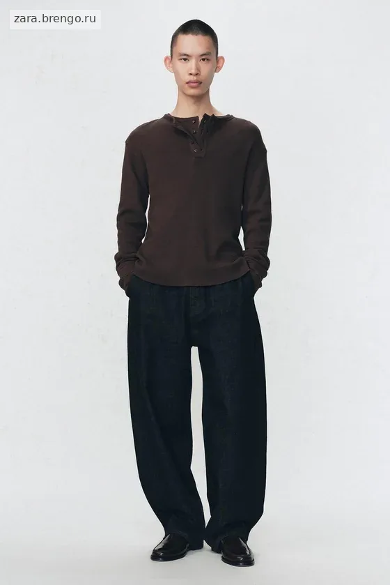 Мужская футболка с длинными рукавами и гофре от Zara «Soshiotsuki»
