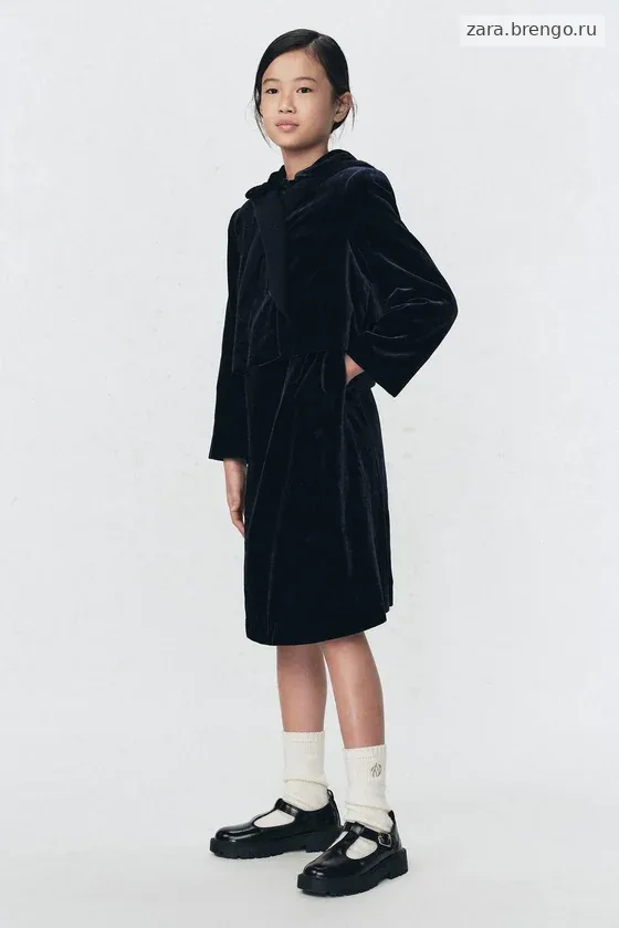 Платье из велюра Zara «Soshiotsuki»