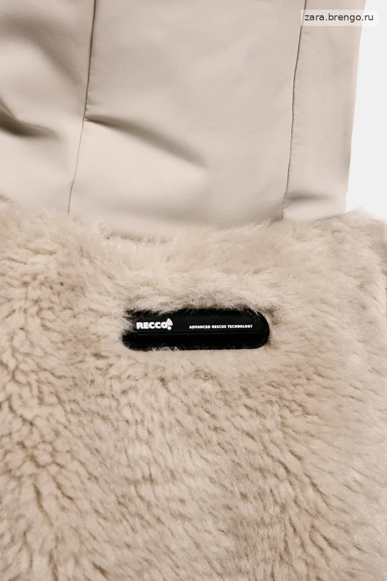 Короткий пуховик с мехом на капюшоне Zara «Athleticz»