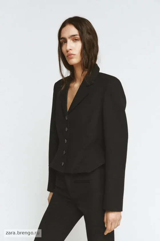 КОРОТКИЙ БЛЕЙЗЕР С ОТСТРОЧКОЙ — коллекция Zara «ZW»