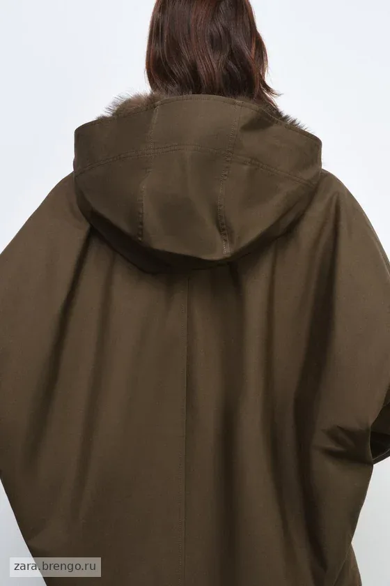 КОРОТКИЙ ТРЕНЧ С МЕХОВЫМ ВОРОТНИКОМ — коллекция Zara «ZW»