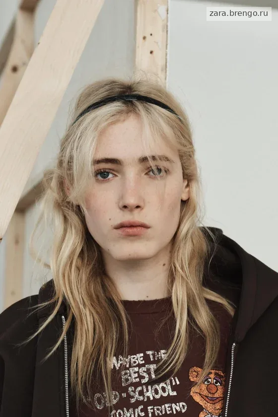 ТОЛСТОВКА С КАПЮШОНОМ ИЗ НЕОПРЕНОВОЙ ТКАНИ