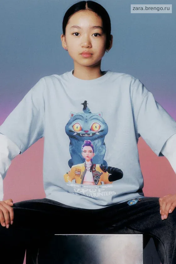 ФУТБОЛКА С ПРИНТОМ «Kpop Demon Hunters» © Netflix