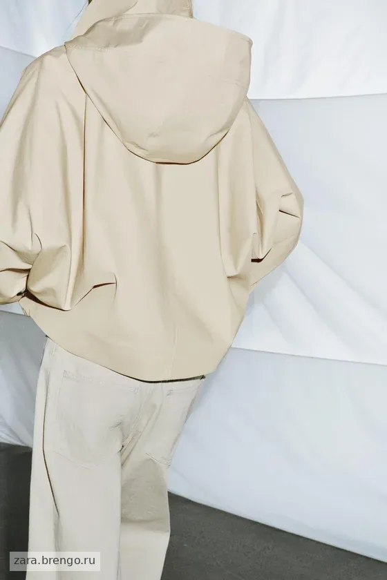 КОРОТКИЙ ТРЕНЧ WATER-REPELLENT — коллекция Zara «ZW»