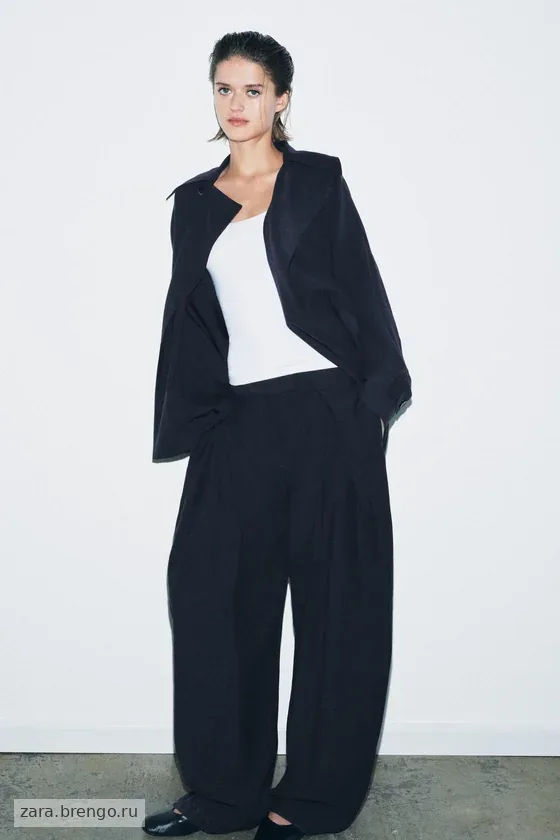 КОРОТКИЙ СТРУЯЩИЙСЯ ТРЕНЧ — коллекция Zara «ZW»