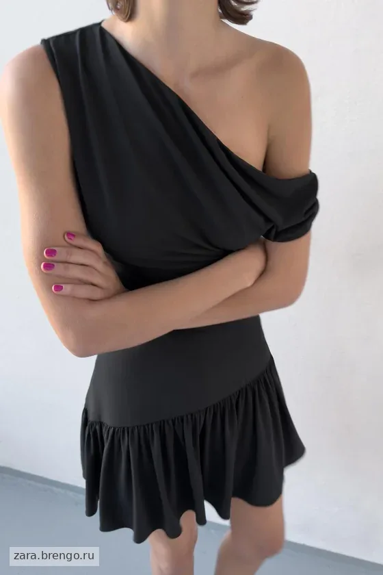 КОРОТКОЕ ПЛАТЬЕ АСИММЕТРИЧНОГО КРОЯ