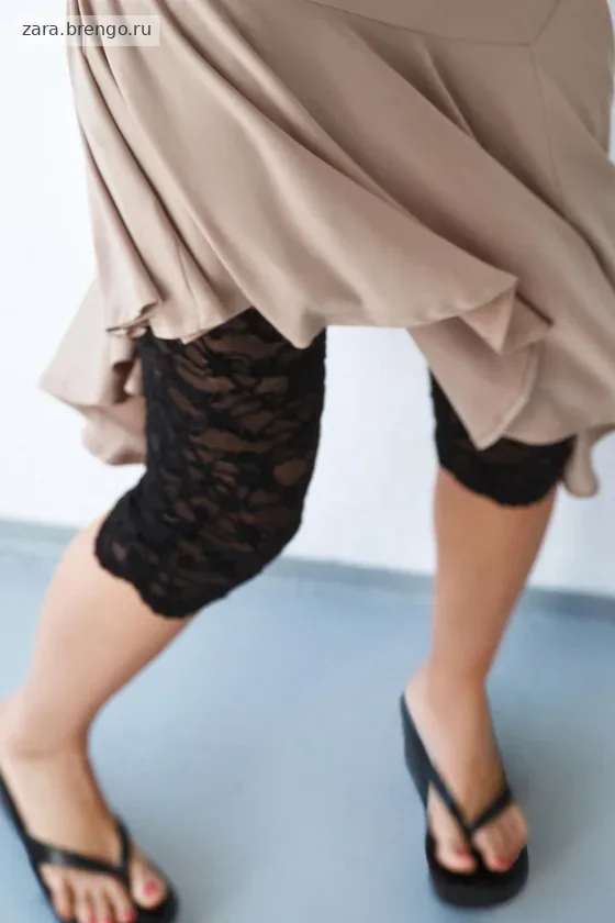 ПЛАТЬЕ С ГОРЛОВИНОЙ ХАЛТЕР И ОТКРЫТОЙ СПИНОЙ