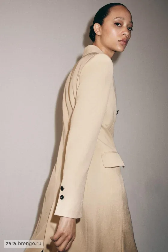 ДВУБОРТНОЕ СТРУЯЩЕЕСЯ ПАЛЬТО — коллекция Zara «ZW»