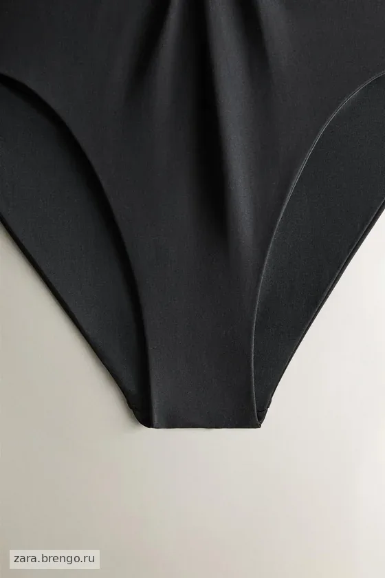 Купальник с завязкой на шее и узлом