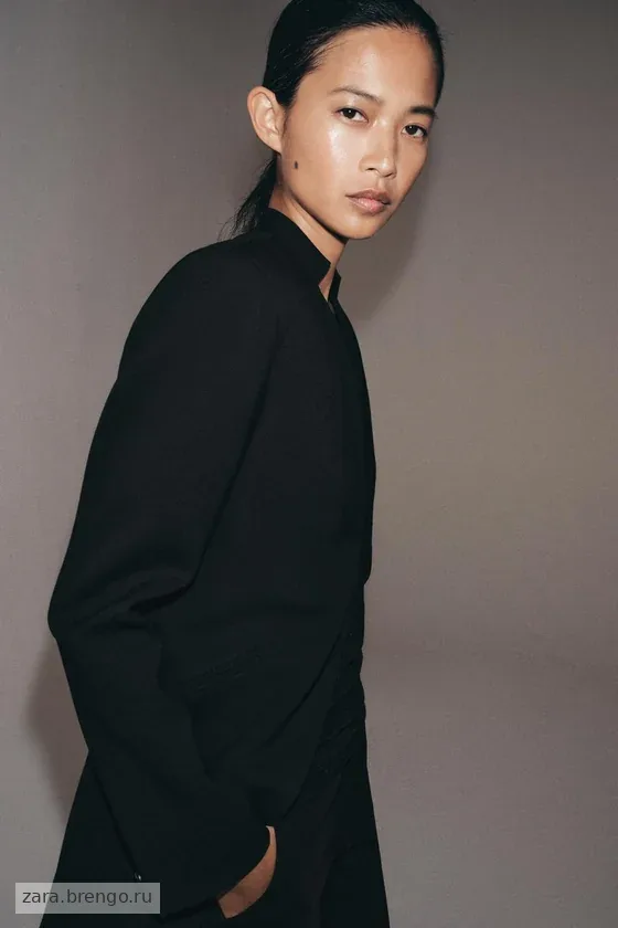 ДЛИННЫЙ МИНИМАЛИСТИЧНЫЙ БЛЕЙЗЕР — коллекция Zara «ZW» лимитированная серия