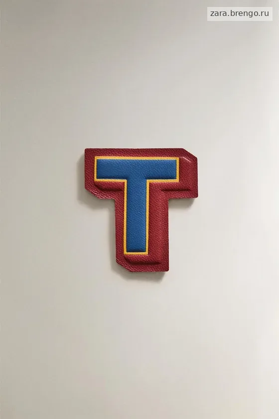 Термонакладка из кожи с буквой t