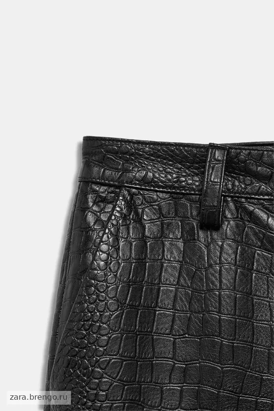 БРЮКИ ИЗ КОЖИ С ТИСНЕНИЕМ ПОД КОЖУ КРОКОДИЛА — коллекция Zara «ZW» лимитированная серия