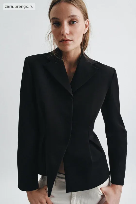БЛЕЙЗЕР ИЗ РЕЛЬЕФНОЙ ТКАНИ С БАСКОЙ — коллекция Zara «ZW»