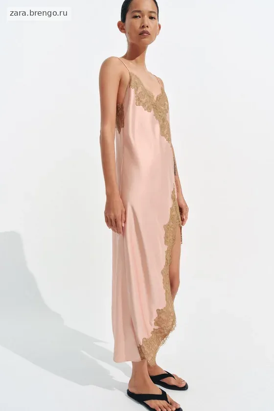 АТЛАСНОЕ ПЛАТЬЕ С КРУЖЕВОМ — коллекция Zara «ZW»