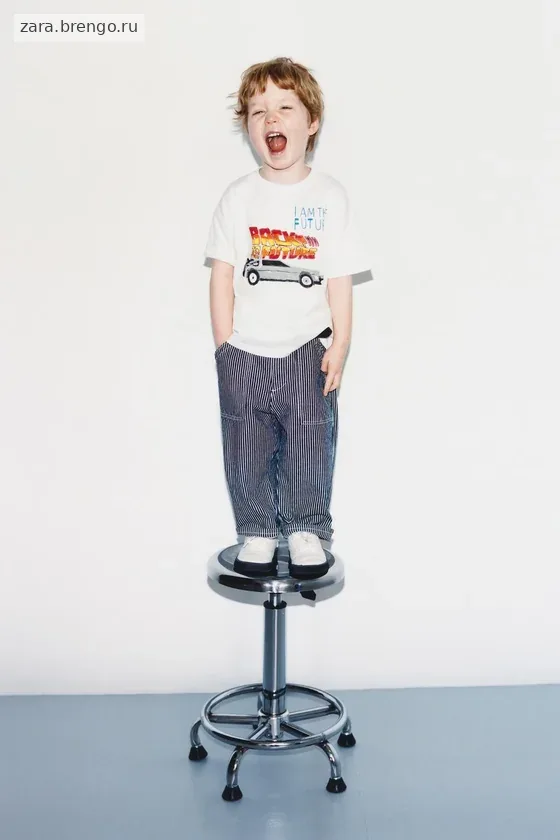 ФУТБОЛКА С ИЛЛЮСТРАЦИЕЙ «НАЗАД В БУДУЩЕЕ» X DYLAN´S T-SHIRT CLUB X ZARA