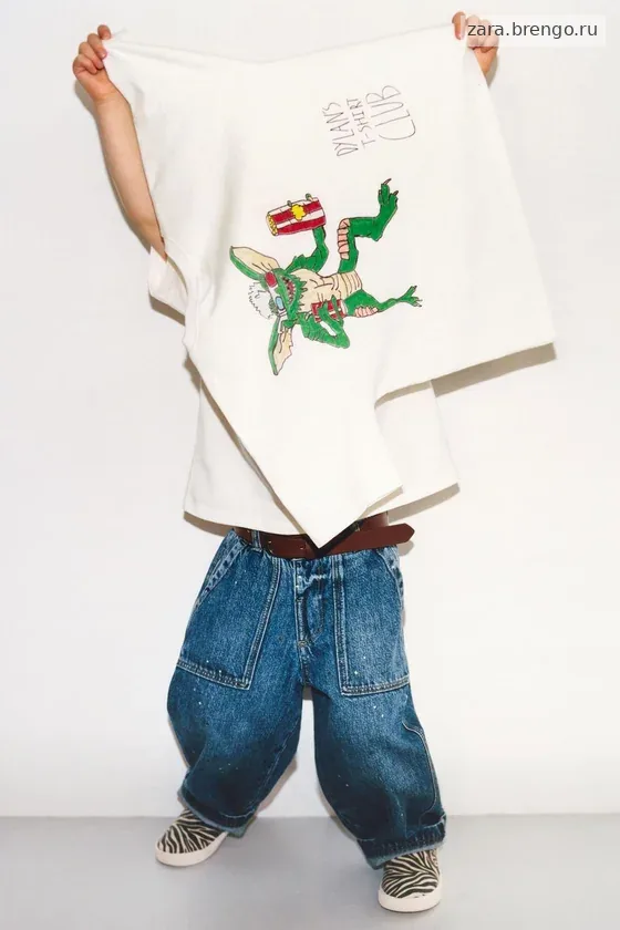 ФУТБОЛКА С ИЛЛЮСТРАЦИЕЙ GREMLINS™ & © X DYLAN´S T-SHIRT CLUB X ZARA