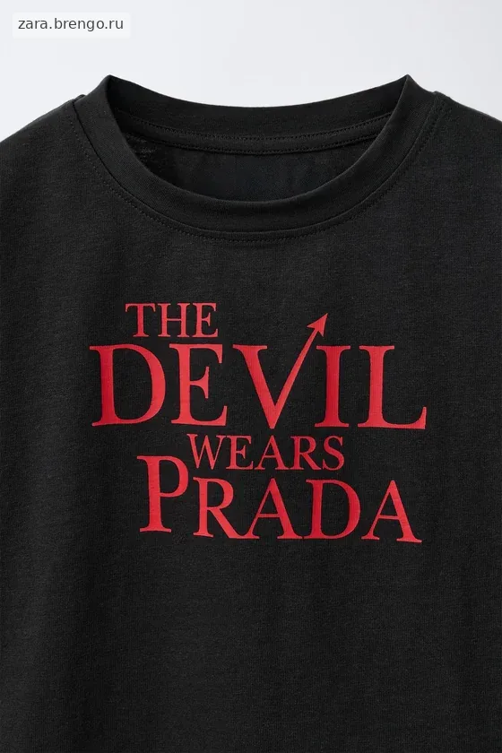 ФУТБОЛКА С ПРИНТОМ «ДЬЯВОЛ НОСИТ PRADA» © DISNEY