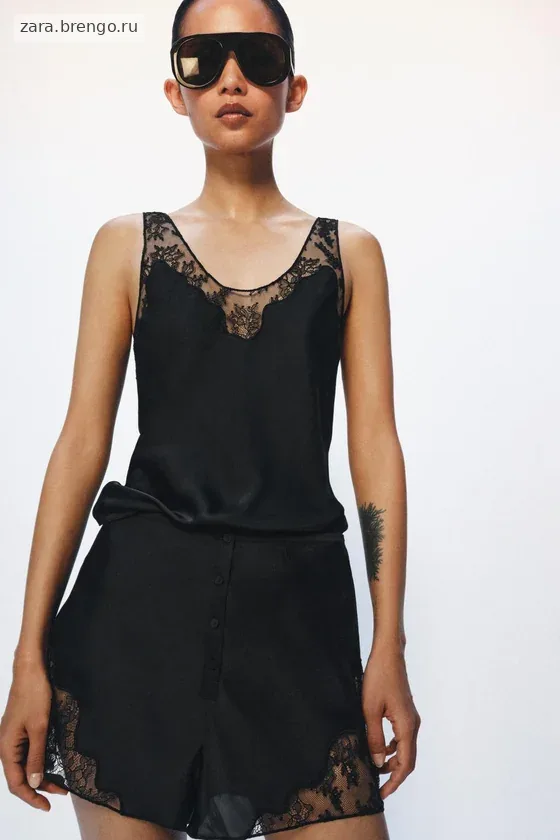 АТЛАСНЫЕ ШОРТЫ С КРУЖЕВОМ — коллекция Zara «ZW»