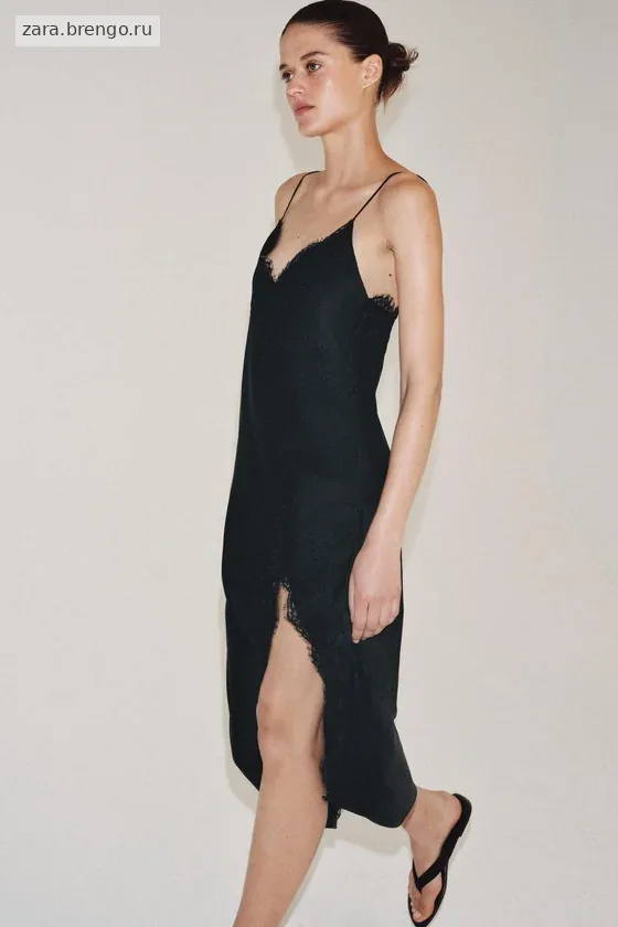 АТЛАСНОЕ ПЛАТЬЕ С КРУЖЕВОМ — коллекция Zara «ZW»