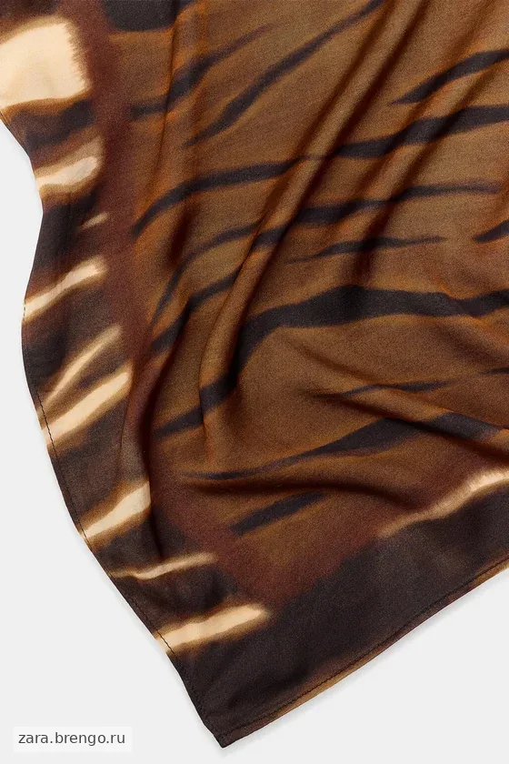 ШАРФ ИЗ 100% ВИСКОЗЫ С АНИМАЛИСТИЧЕСКИМ ПРИНТОМ