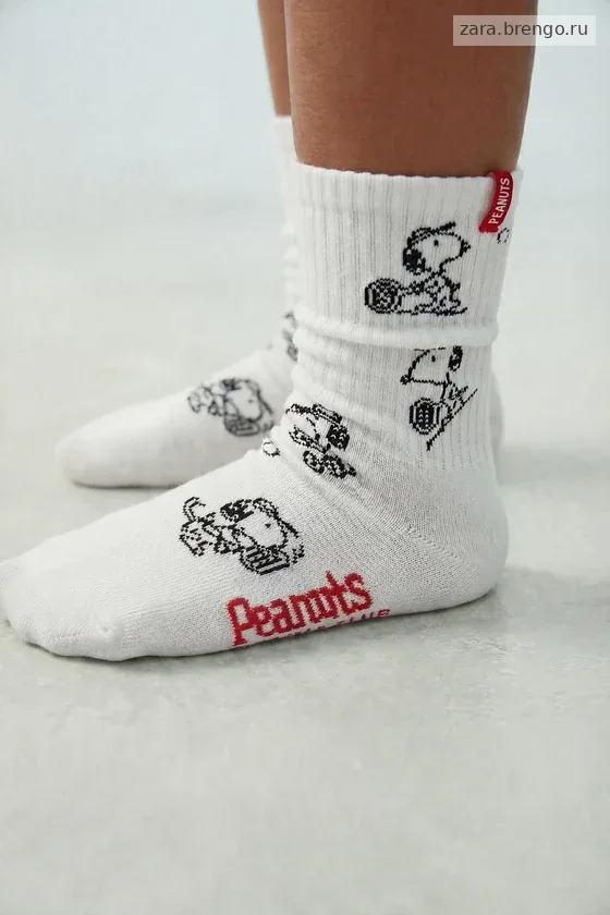 НАБОР ИЗ ДВУХ ПАР ВЫСОКИХ НОСКОВ SNOOPY PEANUTS™