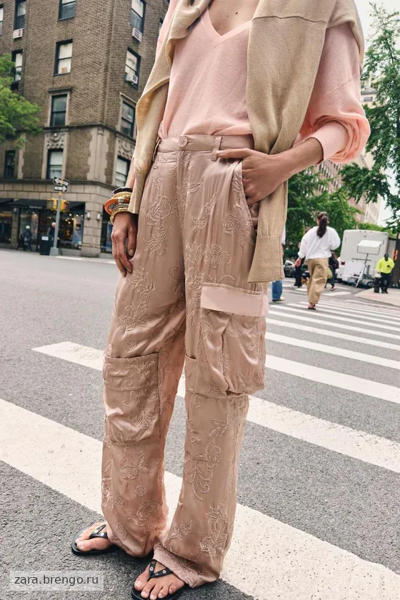 БРЮКИ КАРГО С ВЫШИВКОЙ — коллекция Zara «ZW»