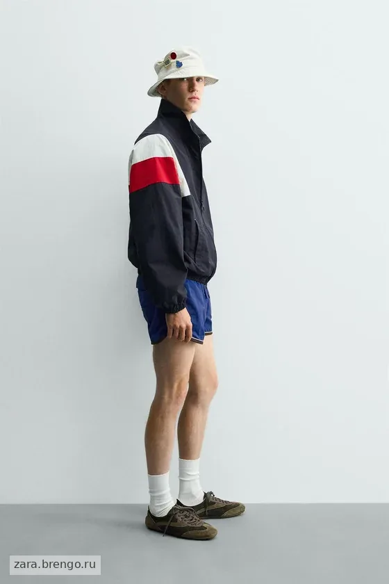 КУРТКА В СТИЛЕ РЕТРО ИЗ ВЫСОКОТЕХНОЛОГИЧНОЙ ТКАНИ COLOR BLOCK