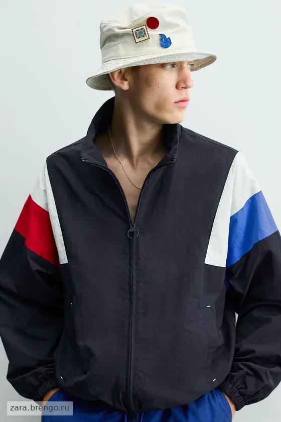 КУРТКА В СТИЛЕ РЕТРО ИЗ ВЫСОКОТЕХНОЛОГИЧНОЙ ТКАНИ COLOR BLOCK
