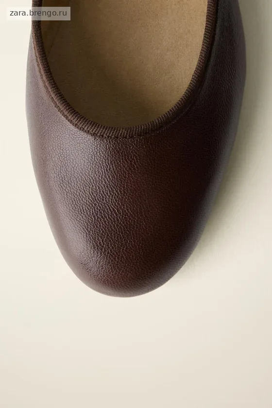 Кожаные балетки от caramel london x zara