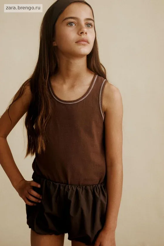 Футболка с декоративной строчкой из коллекции caramel london x zara
