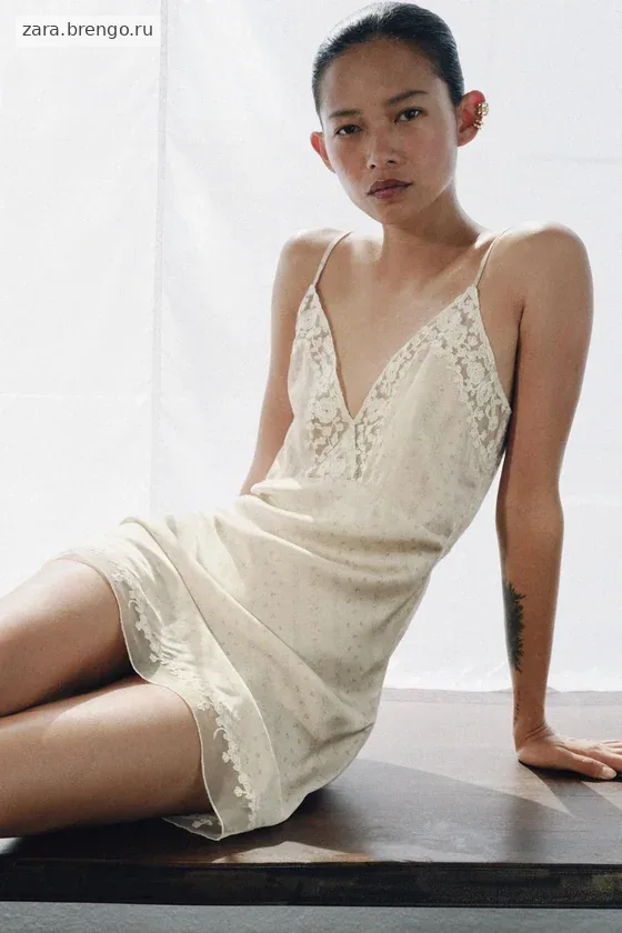 КОРОТКОЕ ПЛАТЬЕ С ВЫШИВКОЙ — коллекция Zara «ZW»