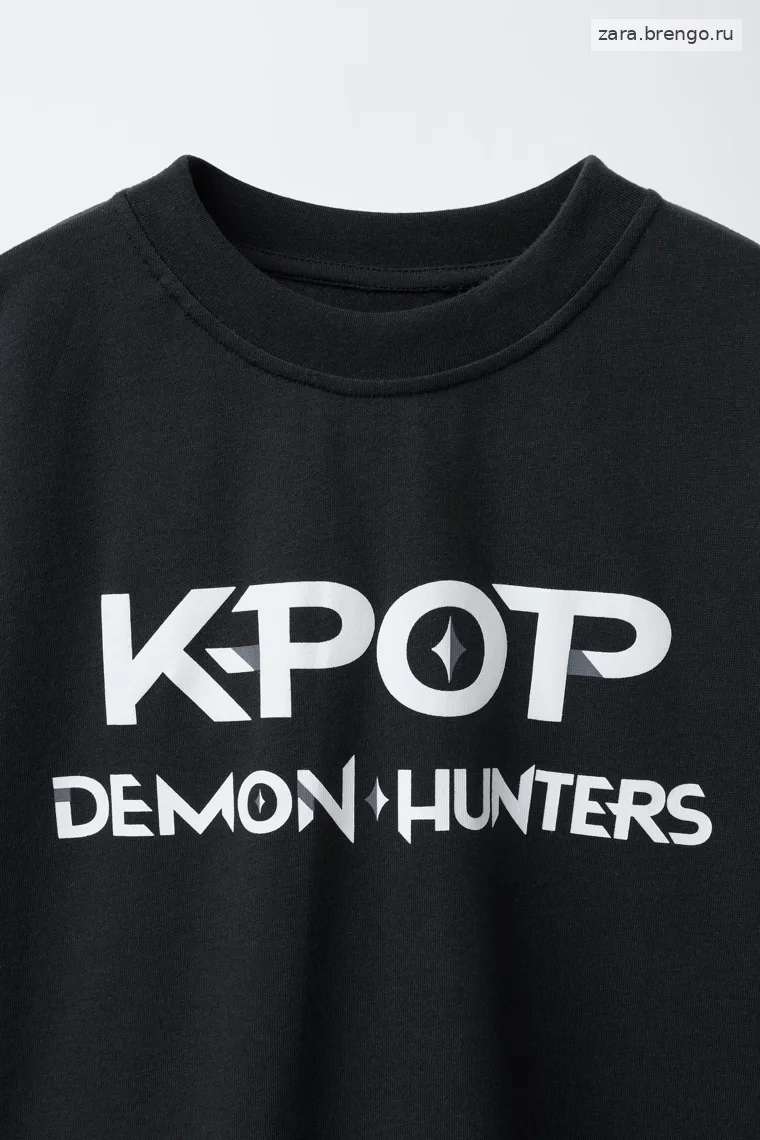 Футболка с принтом «Kpop Demon Hunters» © Netflix
