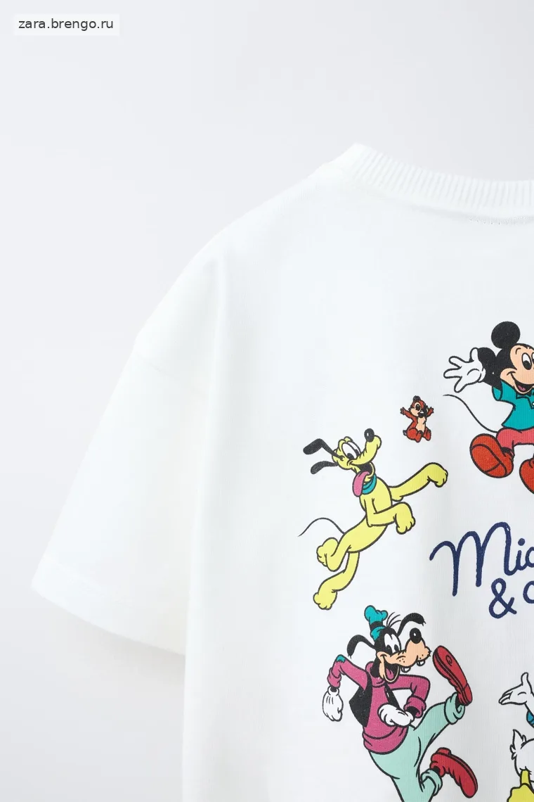 Футболка с принтом mickey mouse и друзья © disney